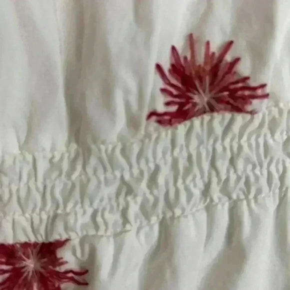 Gorgeous Cotton Dress  with Sunburst Embroidery Size 16Y - Picture 4 of 10